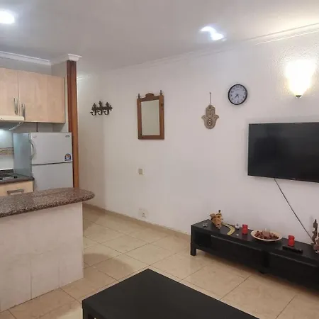 Casa Casey Juncos Ii Apartment